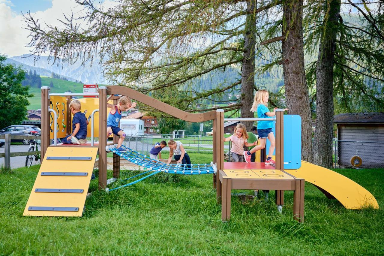 Ferien- Und Familienhotel Alpina Adelboden Buitenkant foto