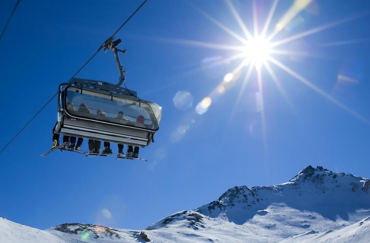 Ferien- Und Familienhotel Alpina Adelboden Buitenkant foto